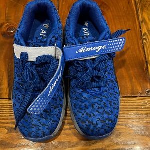 Girls light up roller skate shoes